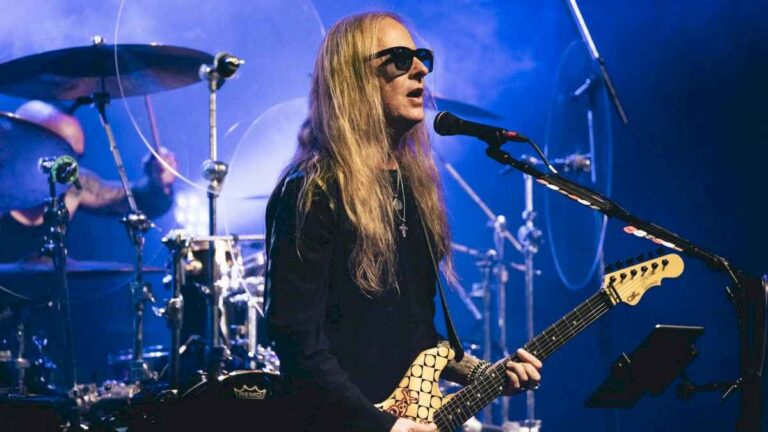 jerry-cantrell-sacudio-buenos-aires:-el-viaje-en-solitario-de-una-leyenda-del-rock