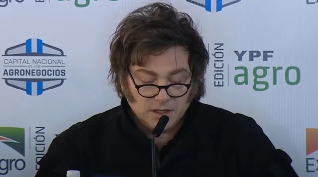 Javier Milei: «Le vamos a sacar el pie de la cabeza al campo»