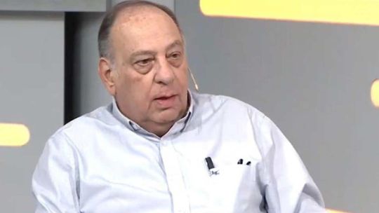 Robert Cachanosky: «Vemos incertidumbre sobre el carry trade y la política cambiaria»