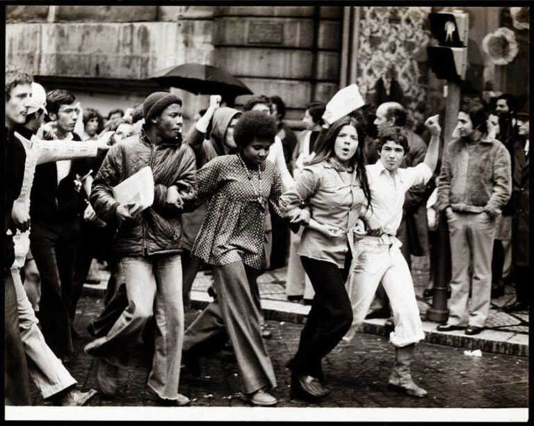 ChatPTS: la historia poco conocida de «la Revolución de los Claveles» en Portugal