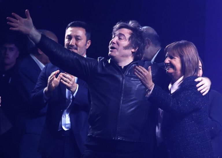 Karina y Santiago le exigieron a Bullrich que le rompa el bloque a Macri si pierde Lospennato