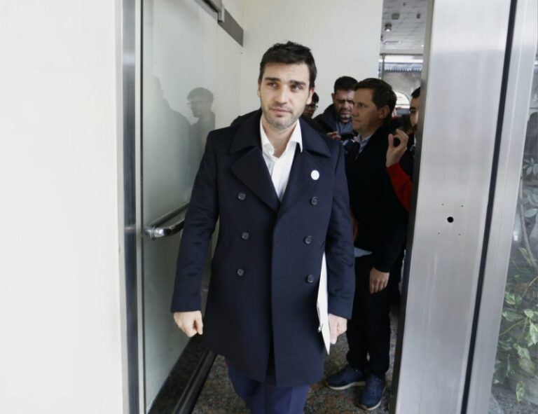 Los gobernadores evitaron chocar con el gobierno y pidieron una reunión con Milei