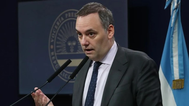 El Gobierno eliminó el «feriado» por el Día del Empleado Público