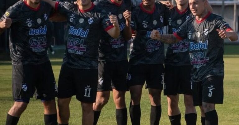 Triunfos de Claypole y Atlas en el cierre de la fecha en la Primera C