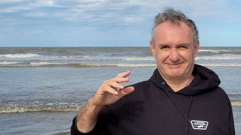 Gustavo Nielsen: una historia de amor pero de ciencia ficción