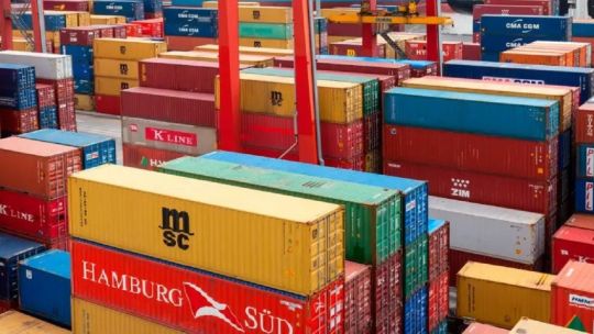 La balanza comercial anotó un superávit de US$ 906 millones, el más alto del año