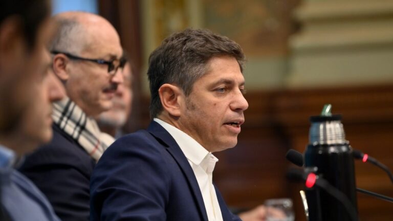 Axel Kicillof busca posicionar a sus candidatos en medio de tensiones y compensaciones