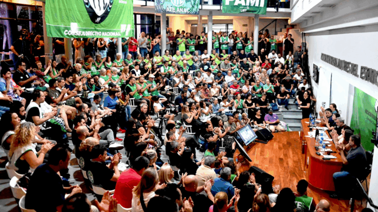 Paritaria de estatales: ATE rechazó oferta del Gobierno, pero UPCN aceptó un 7,5% hasta noviembre