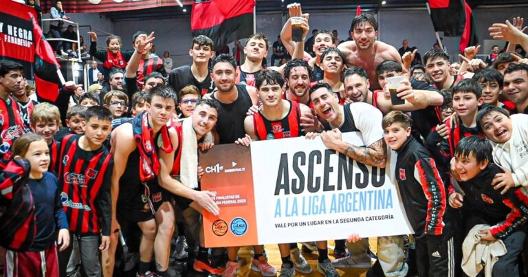 Central Entrerriano hizo historia en casa y ascendió a la Liga Argentina