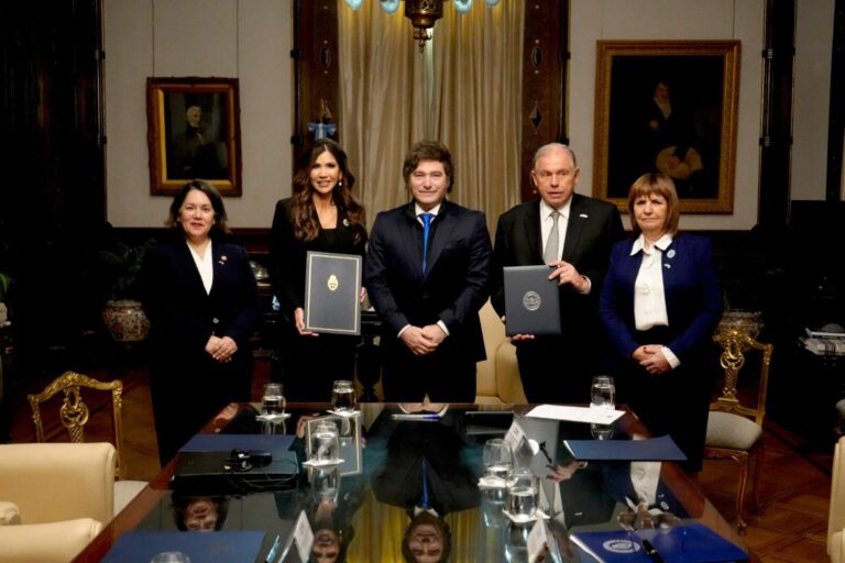 Argentina firmó una declaración de intención para el ingreso al Visa Waiver Program
