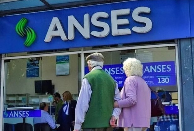 Cuándo cobro ANSES? Jubilados, AUH y los demás pagos este martes 29 de julio