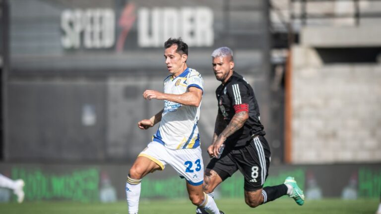 Rosario Central vs. Deportivo Riestra, por el Torneo Clausura 2025: horario, formaciones y TV