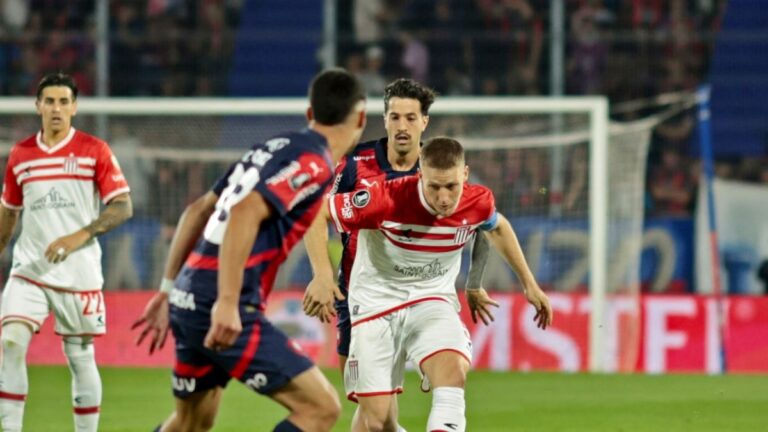 Estudiantes de La Plata venció agónicamente a Cerro Porteño en Paraguay y acaricia los cuartos de final