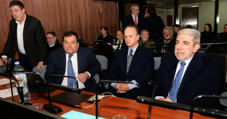 Fútbol Para Todos: piden 3 años y 8 meses de prisión para Aníbal Fernández y una condena menor para el ex titular de la AFA Luis Segura