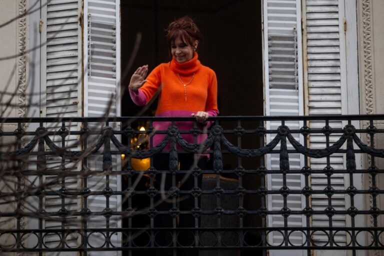 Cristina: «Che Milei, tu amigo Spagnuolo te avisó de las coimas de tu hermana y no hiciste nada»