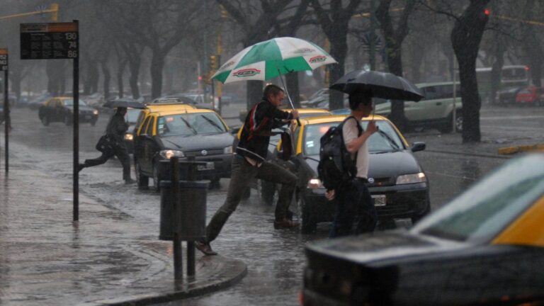 Anuncian lluvias para este lunes en la Ciudad y el Gran Buenos Aires: a qué hora se esperan las tormentas