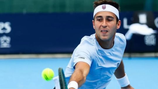 Tomás Etcheverry sufrió una lesión y se despidió del ATP de Hangzhou en cuartos de final