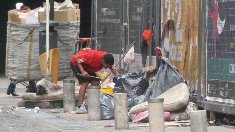 La pobreza cayó al 31,6% en el primer semestre, ante la desaceleración de la canasta básica