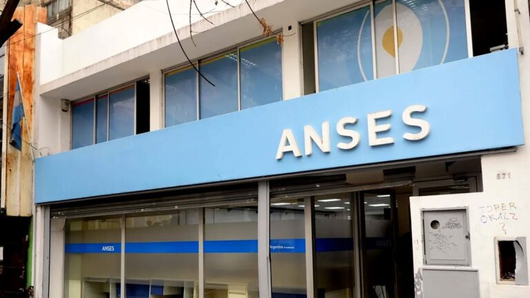 ANSES: quiénes son los beneficiarios de un bono de $200.000 en diciembre