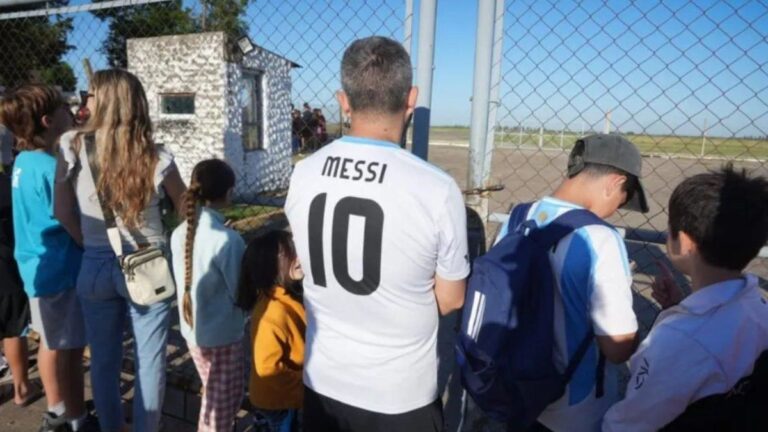 Lionel Messi volvió a pisar suelo santafesino junto a su familia y revolucionó Sauce Viejo