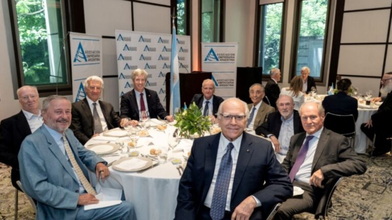 La AEA recibió a Santiago Bausili y respaldó el rumbo económico del Gobierno