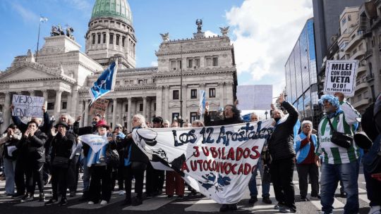 Encuesta: el 52 por ciento desaprueba la reforma laboral y el 63, la jubilatoria