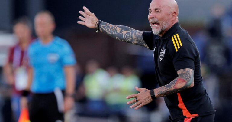 Sampaoli dejó de ser el DT del Atlético Mineiro
