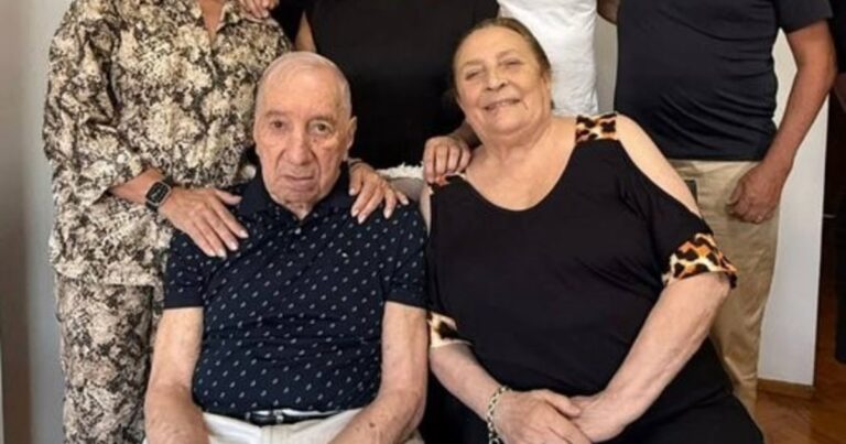 La intimidad del cumpleaños de Carlos Bilardo: celebró los 88 con Claudia Villafañe y los campeones de México 86