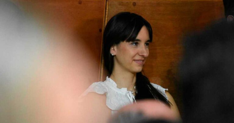 Gobernador Rolando Figueroa en un acto político junto a referentes del PRO de Neuquén.