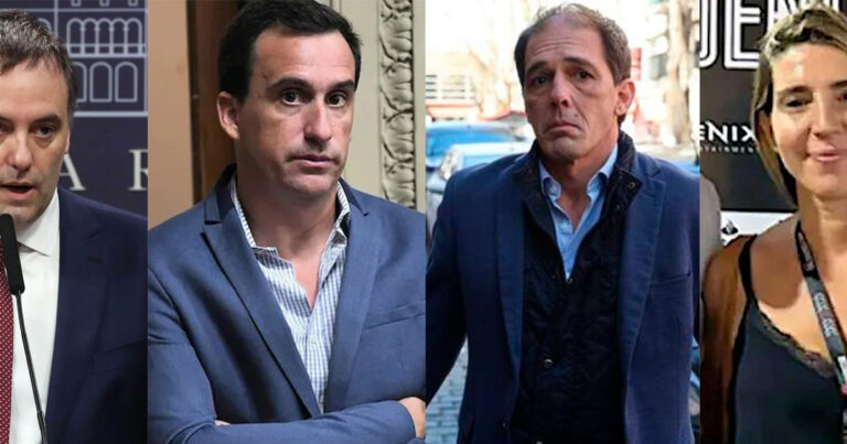 Logotipo de la TV Pública y balón de fútbol con los colores de la bandera argentina