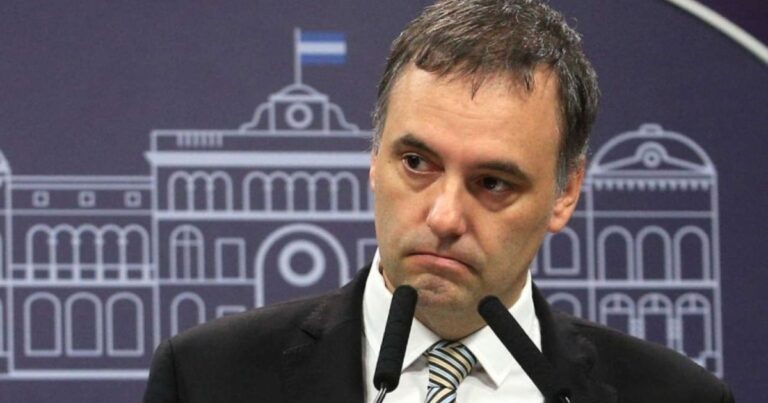 Manuel Adorni, Jefe de Gabinete, en conferencia de prensa.