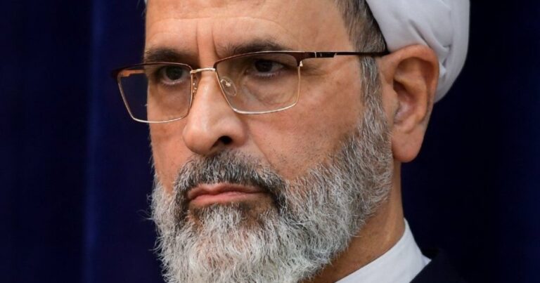 Mapa mundial destacando las regiones de Cuba, Irán, Estados Unidos e Israel.