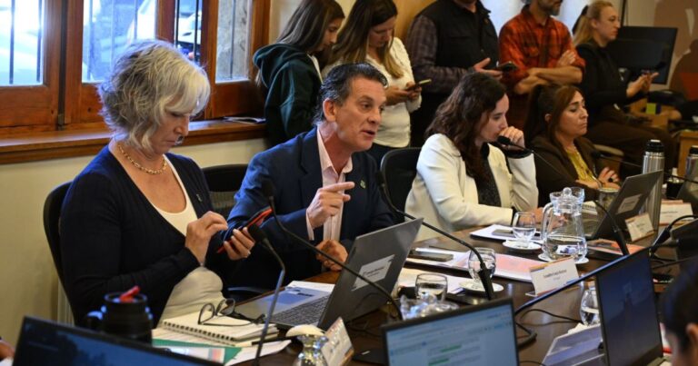 Concejal Leandro Costa Brutten presenta proyecto de referéndum sobre el basural de Bariloche