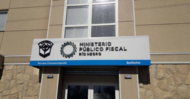 Edificio del Colegio Don Bosco en la ciudad de Bariloche, Río Negro.