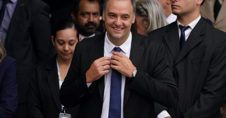 Fachada de tribunales o símbolo de la justicia, referencia a investigación judicial.