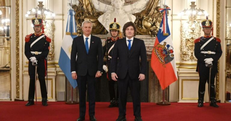 Los presidentes Javier Milei y José Antonio Kast durante el encuentro bilateral en la Casa Rosada.