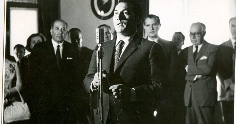 Retrato del poeta y locutor neuquino Milton Aguilar