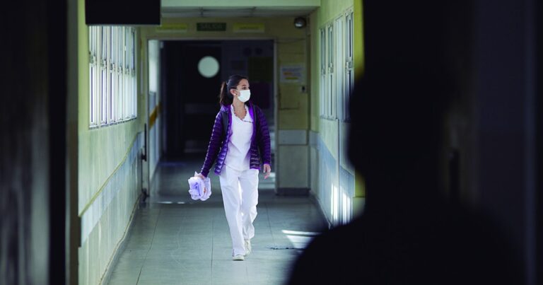 Profesionales de la salud en un hospital de Río Negro