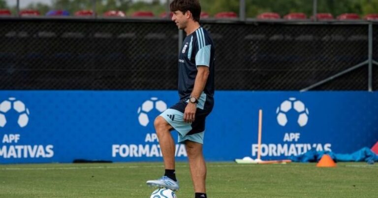 La Selección Argentina Sub 17 durante un entrenamiento previo al Sudamericano.