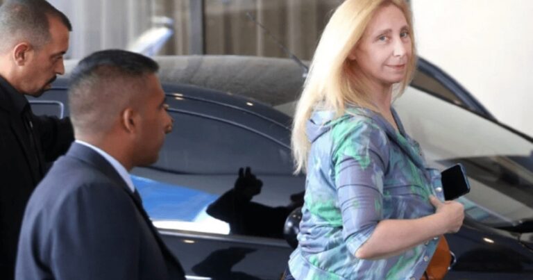 Karina Milei en el acto de entrega de la distinción Marca País Argentina a YPF en Neuquén.