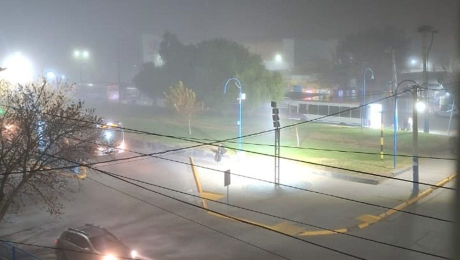Niebla densa en el Alto Valle: precaución por calles y rutas con baja ...